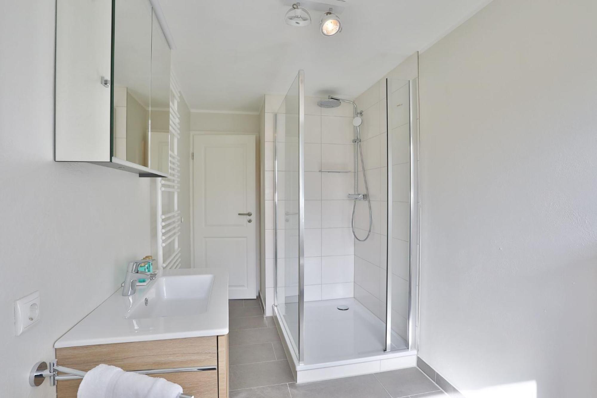 Ferienwohnung "Zur Rebe" Middelhagen Esterno foto